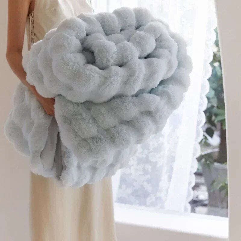 Plush Winter Throw Blanket | Cozy Home Textile | Ultra-Soft Microfiber