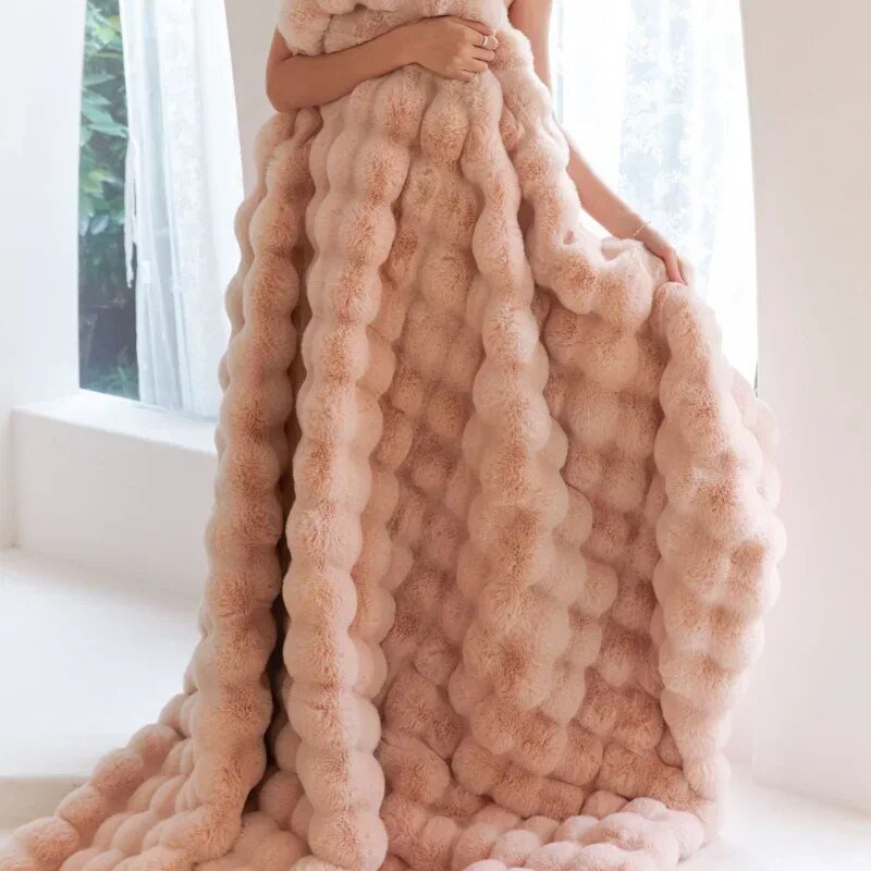 Plush Winter Throw Blanket | Cozy Home Textile | Ultra-Soft Microfiber