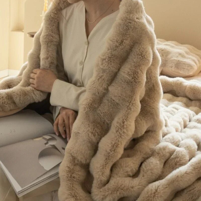 Plush Winter Throw Blanket | Cozy Home Textile | Ultra-Soft Microfiber