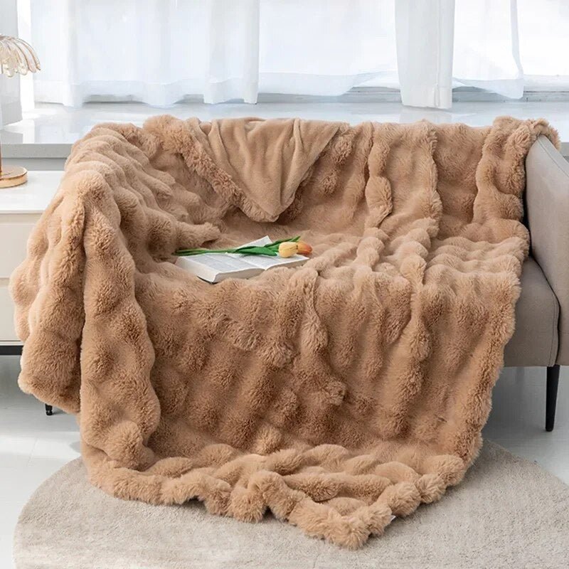 Plush Winter Throw Blanket | Cozy Home Textile | Ultra-Soft Microfiber
